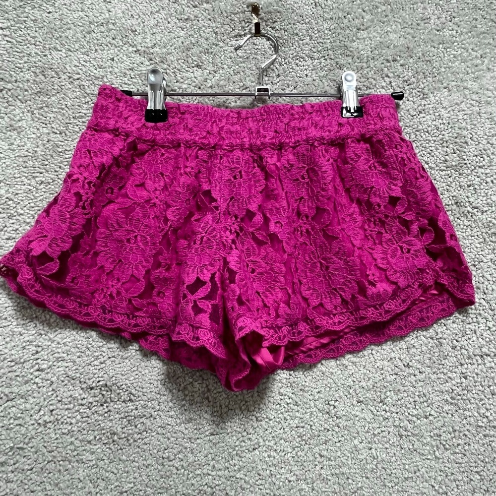Aritzia Talula Shorts Women's XS Pink Lace Floral Embroidered Pullover High Rise